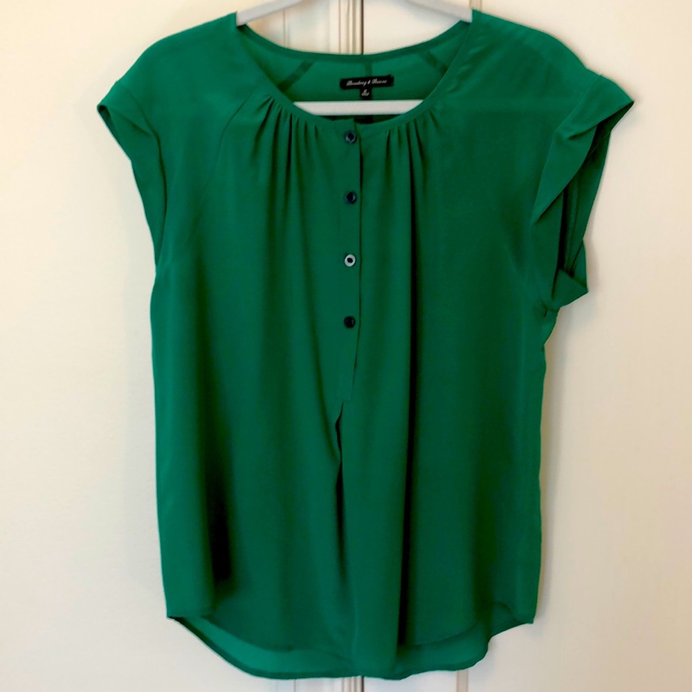 Madewell emerald green silk short sleeve blouse M